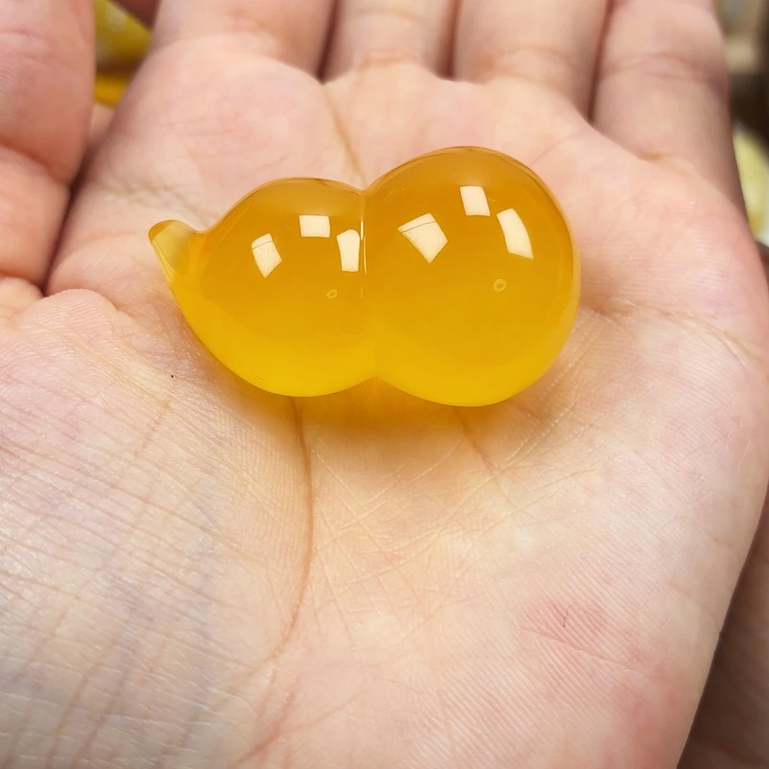 乐***语蜜蜡颈饰未镶嵌焦皮葫芦