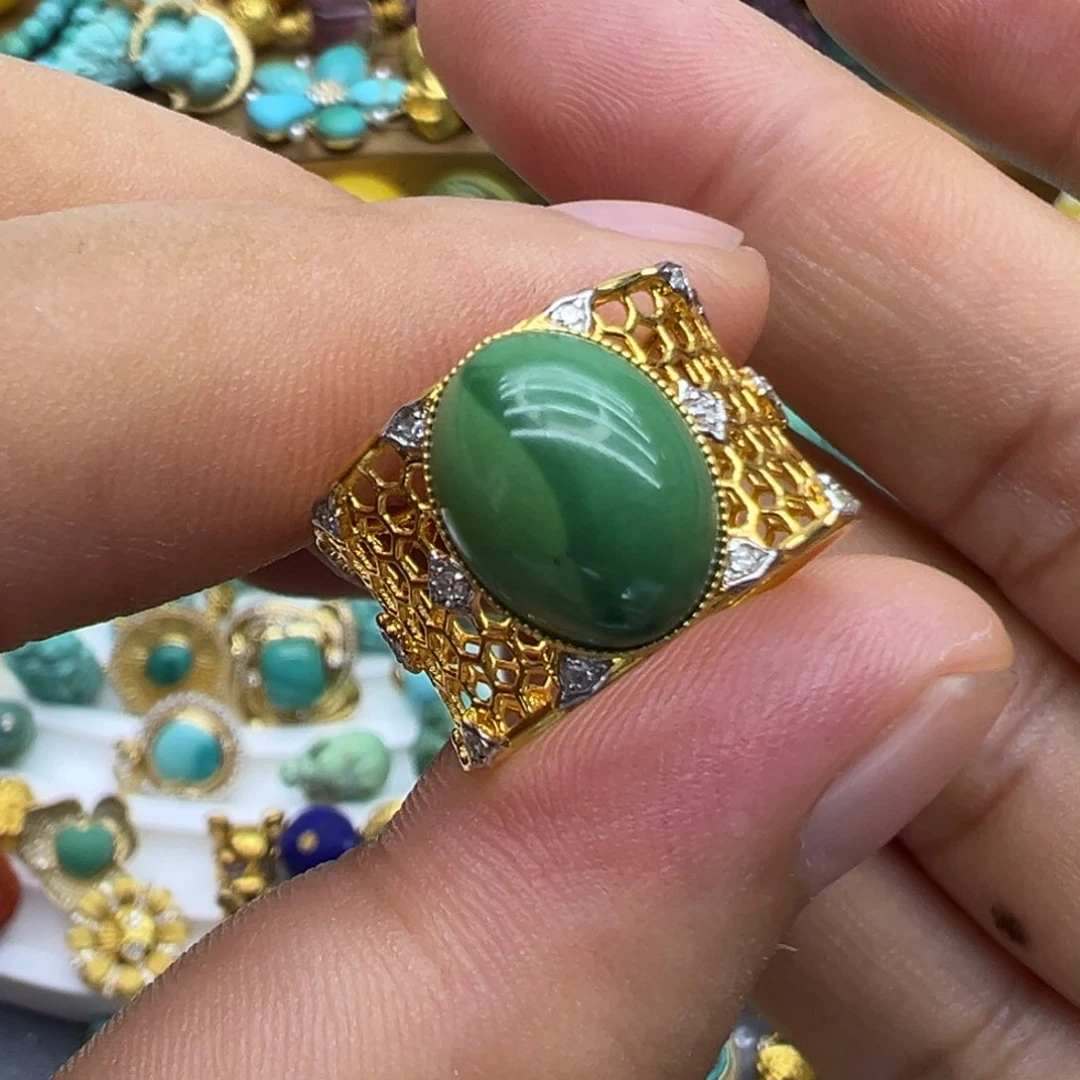 绿松石戒指18K金镶嵌