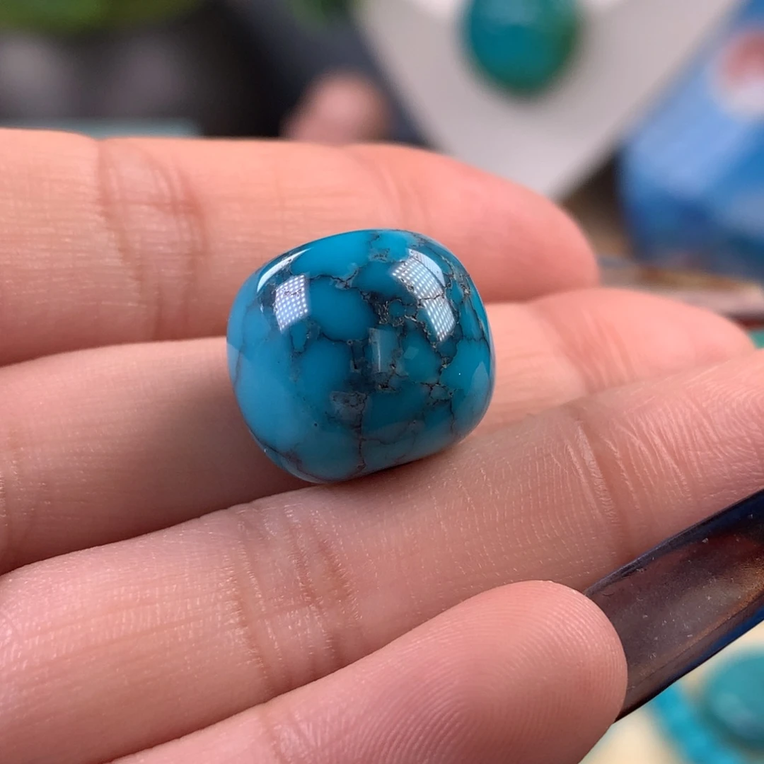 绿松石未镶嵌珠宝奇石16.4x14.4mm