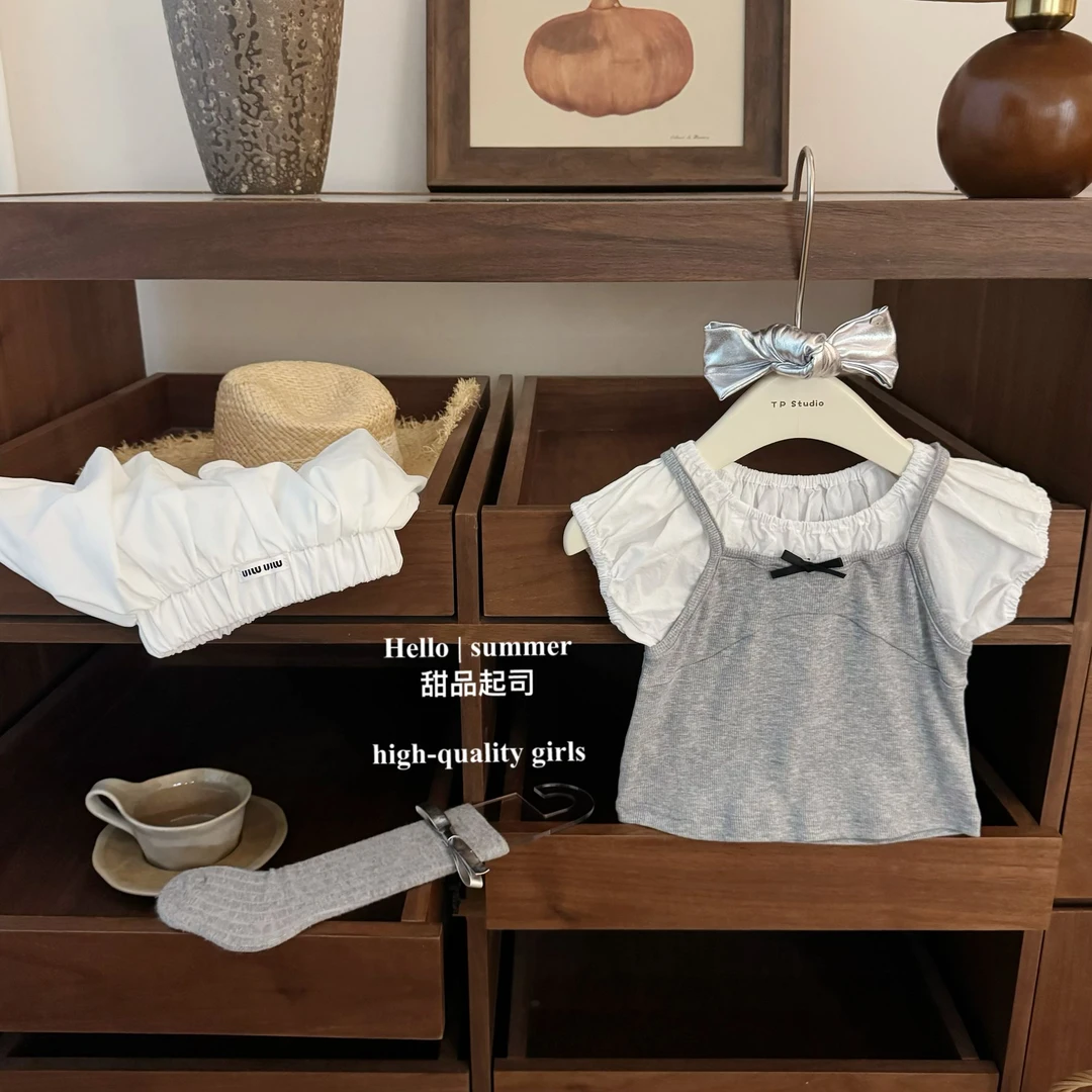 【甜品起司】韩国女童夏季新款学院风假两件灰色上衣花苞短裤两件套
