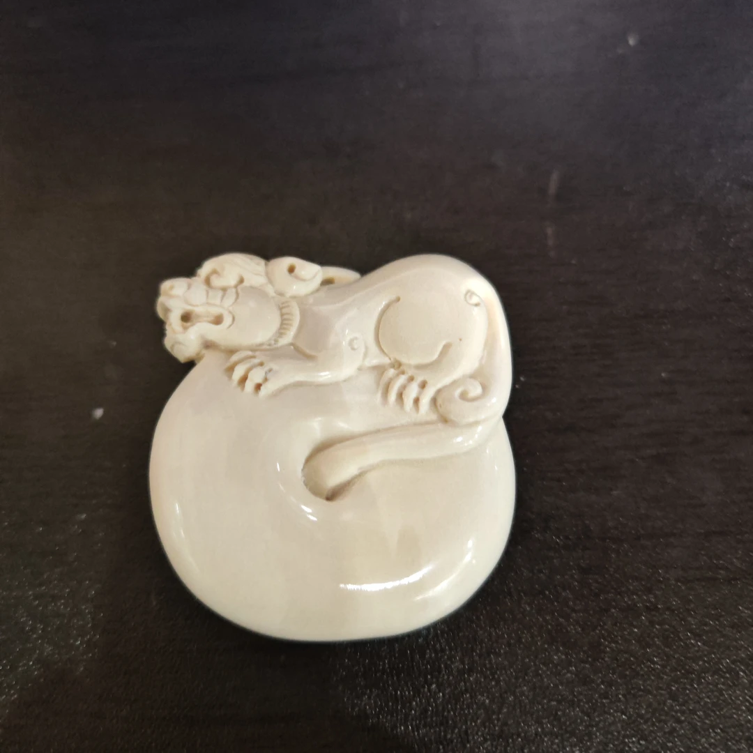 猛犸约26.7克雕刻件ZL2156