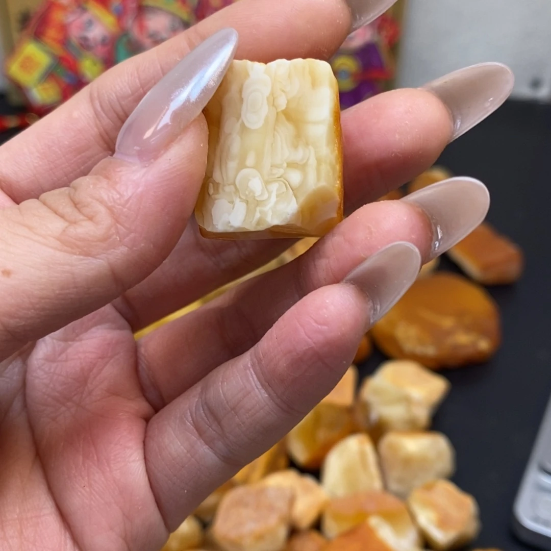 定制琥珀未镶嵌等*来纯天然蜜蜡原石定制不退不换
