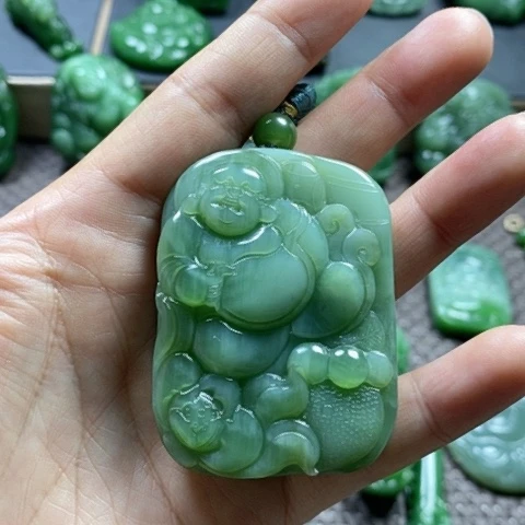 【闪购商品】颈饰未镶嵌和田玉