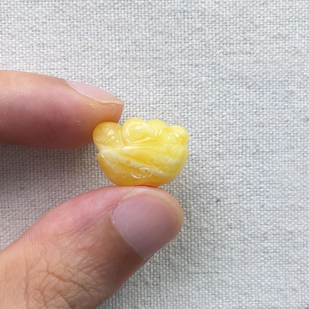 琥珀未镶嵌裸石小猪面包
