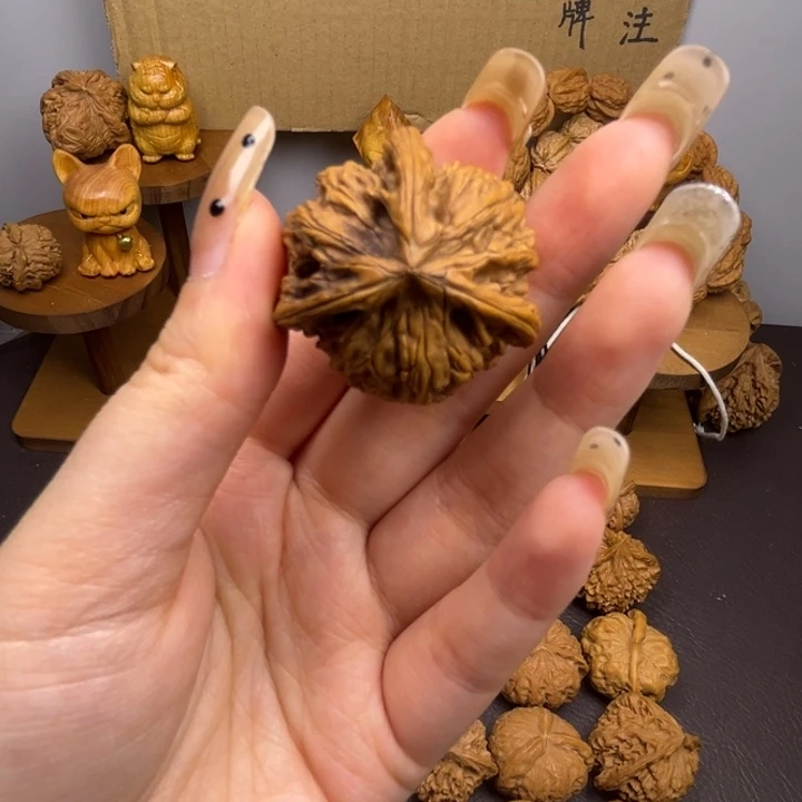 凡***爹吊坠桃核三棱单只异型有瑕有磕