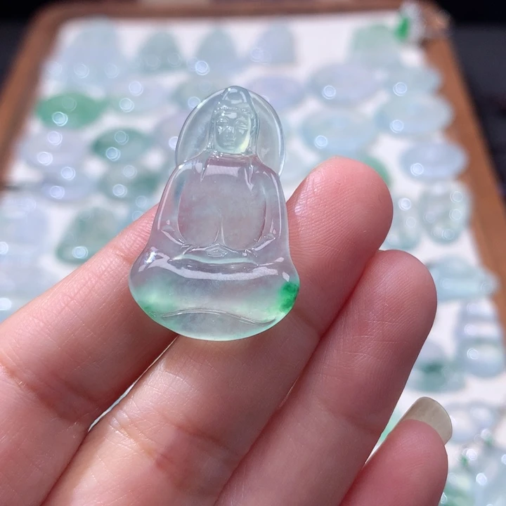 颈饰未镶嵌翡翠高冰飘阳绿素衣观音