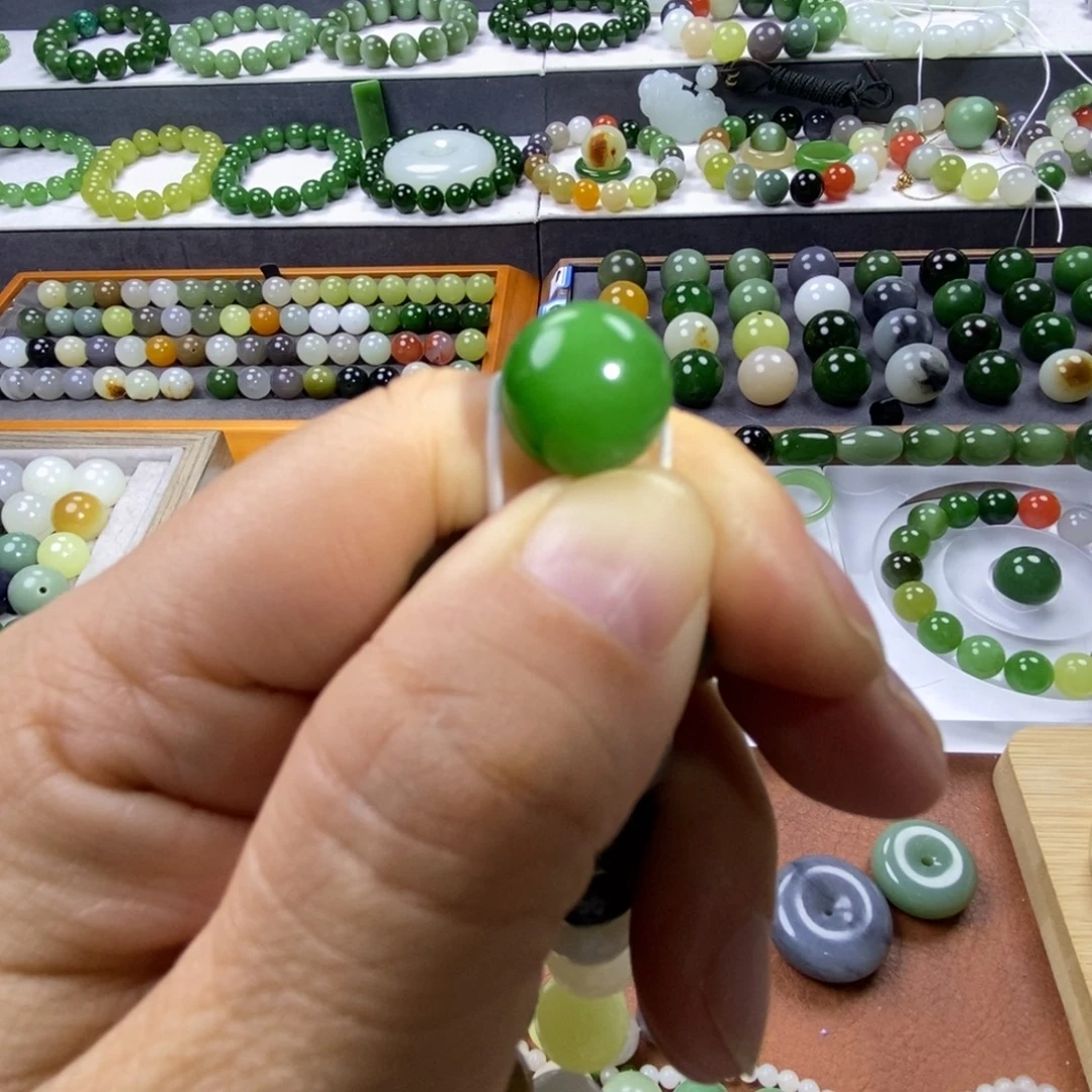 *****和田玉散珠卡12阳绿