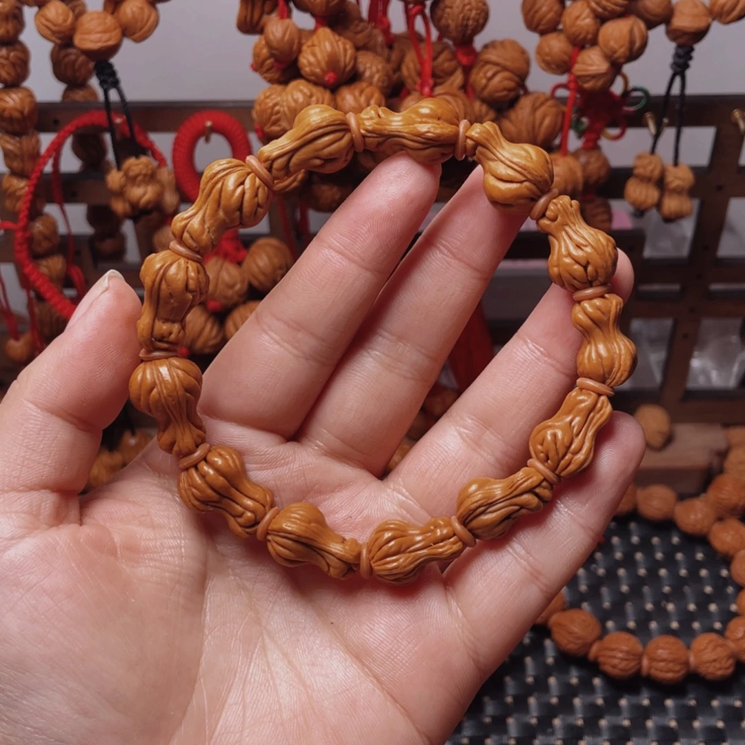 木质类龙纹桃枭手串