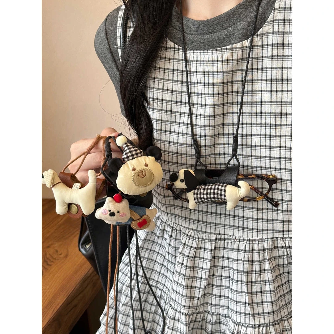 新款可爱小狗挂绳项链女墨镜夹眼镜夹毛衣链学生党适合夏天的饰品