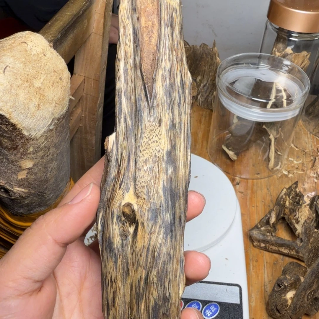 白奇沉香块料沉香