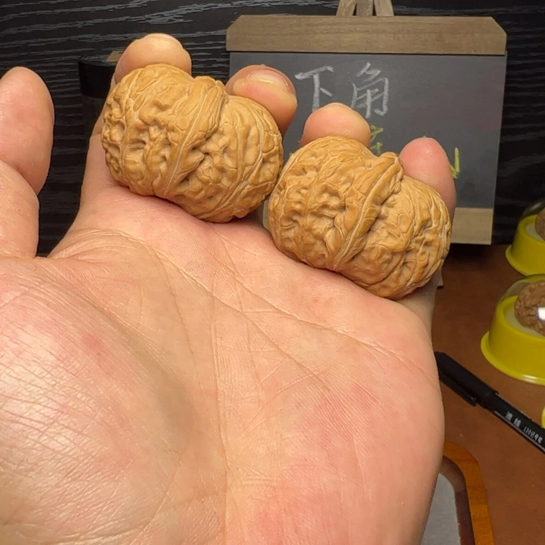 文玩核桃把件43肚元宝