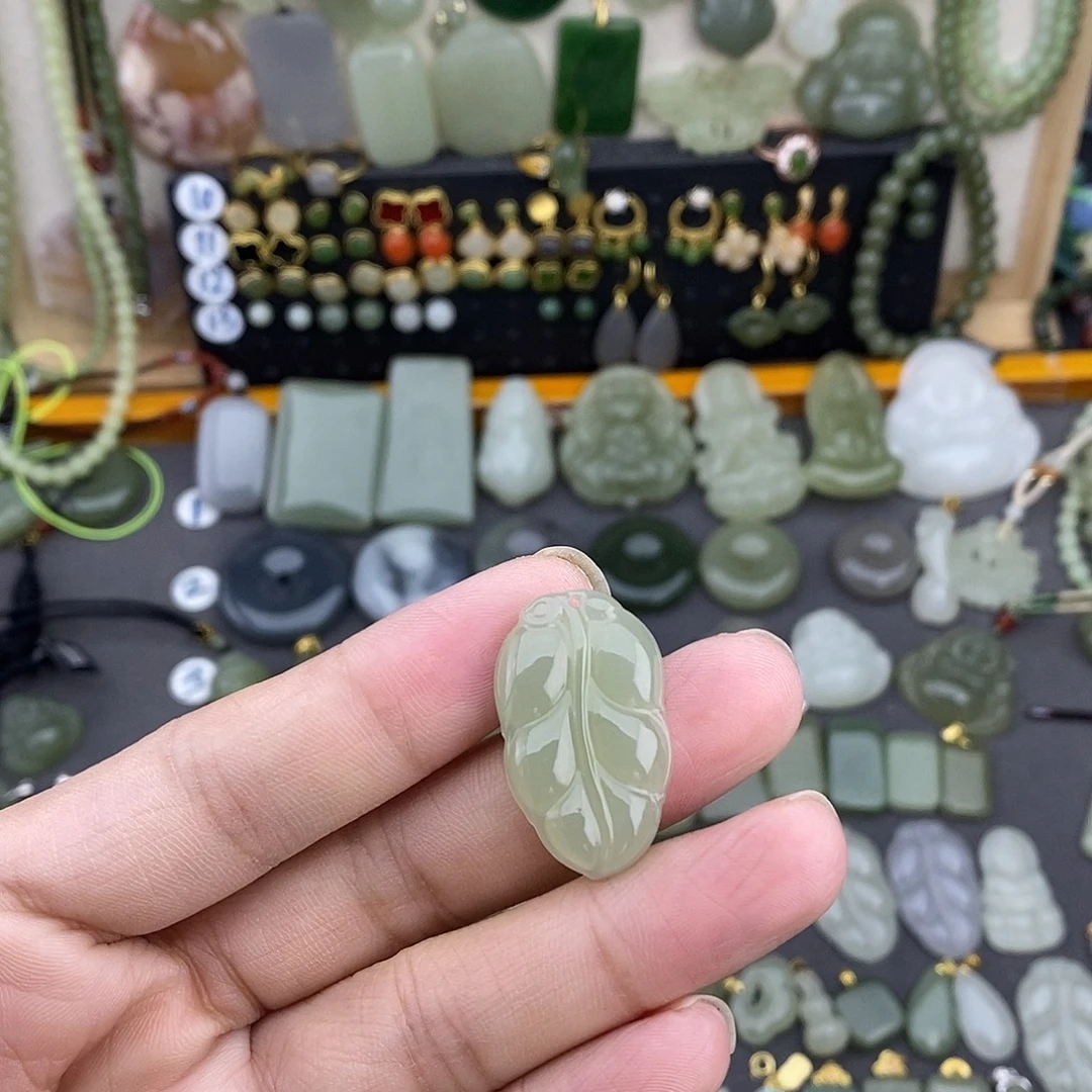 和田玉未镶嵌吊坠(不含链)
