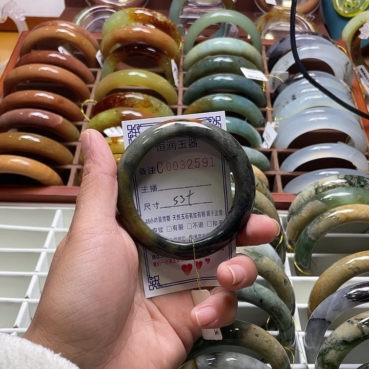 未镶嵌蛇纹石玉手镯