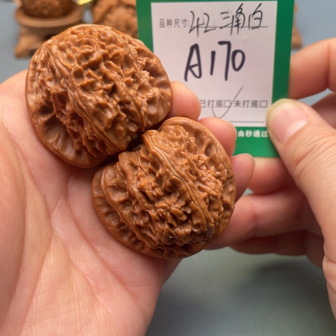桃核把件文玩核桃