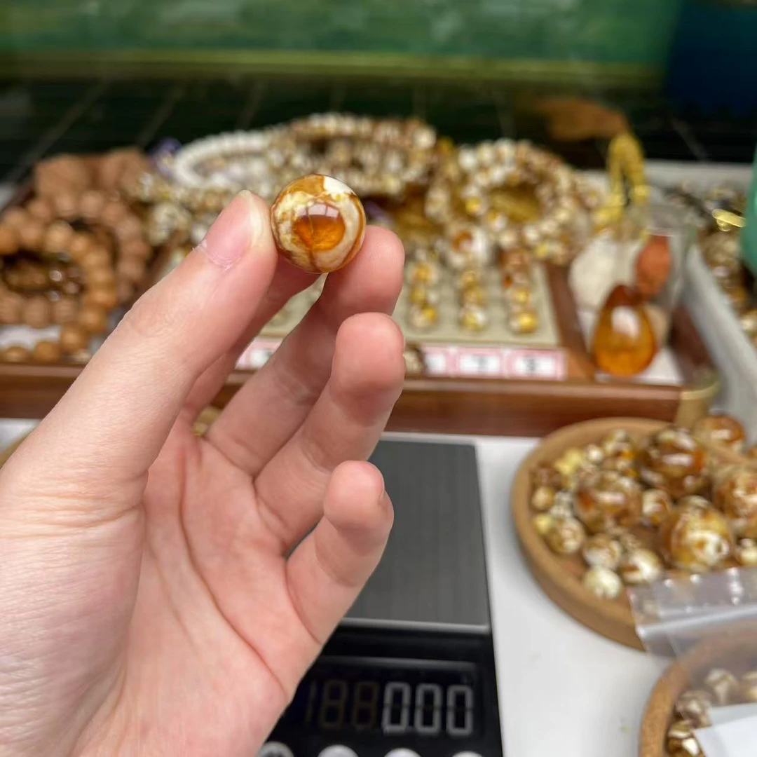 沁色蜜蜡白花圆珠一物一图尺寸15.6mm搭配手串好看1118号