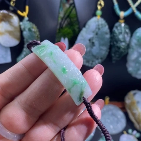 【闪购商品】颈饰未镶嵌翡翠手牌