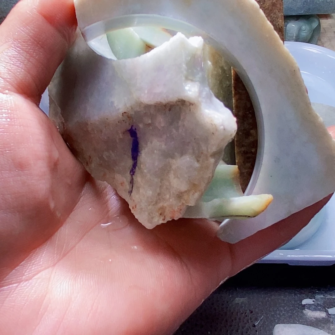 翡翠未镶嵌颈饰6888