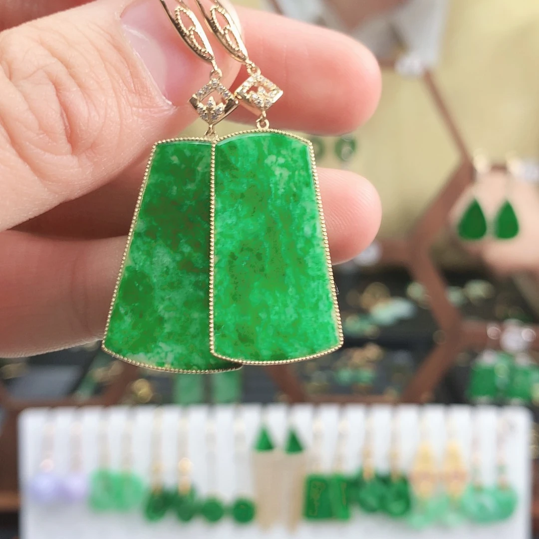 翡翠耳饰18K金镶嵌耳饰