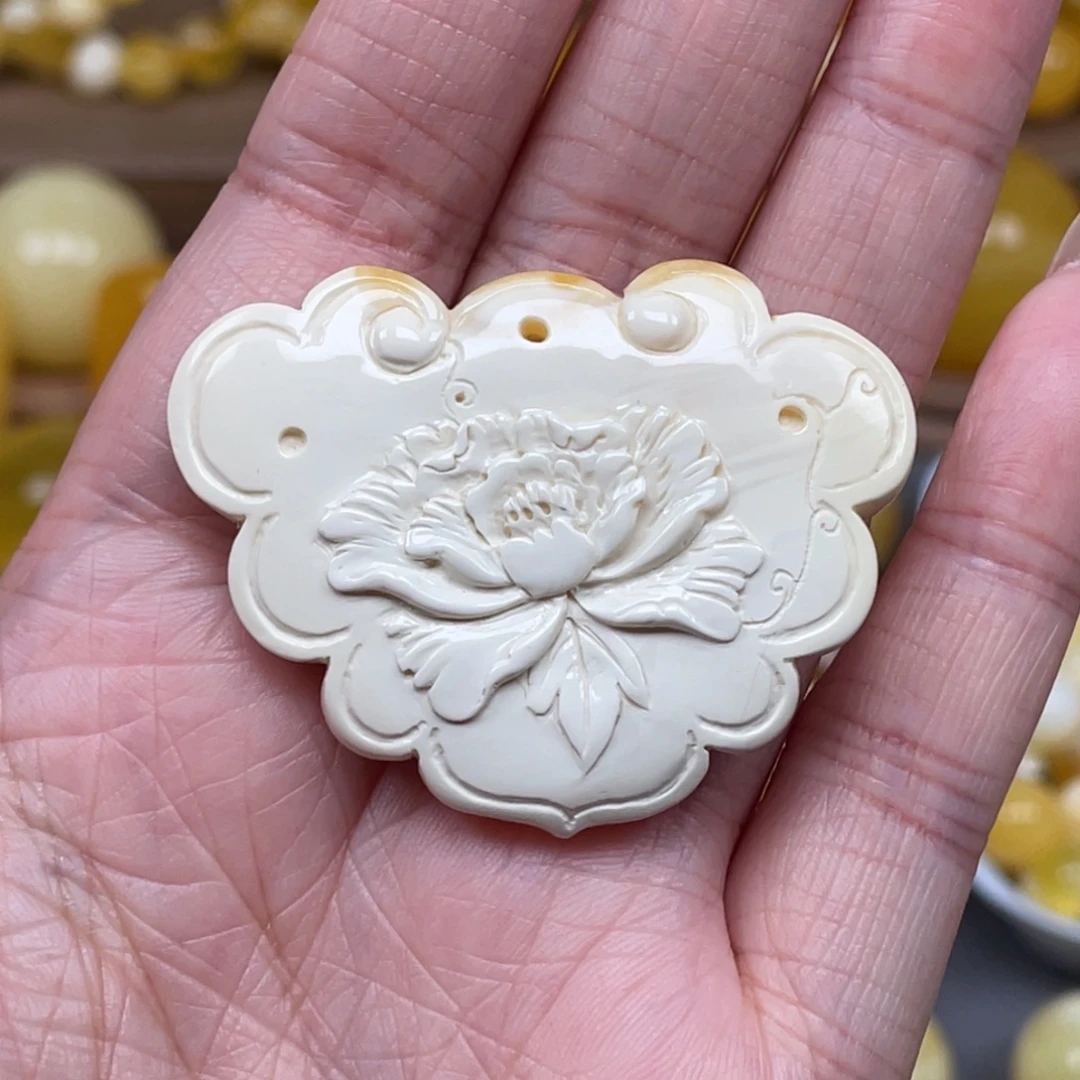 佰***朔琥珀未镶嵌裸石天然