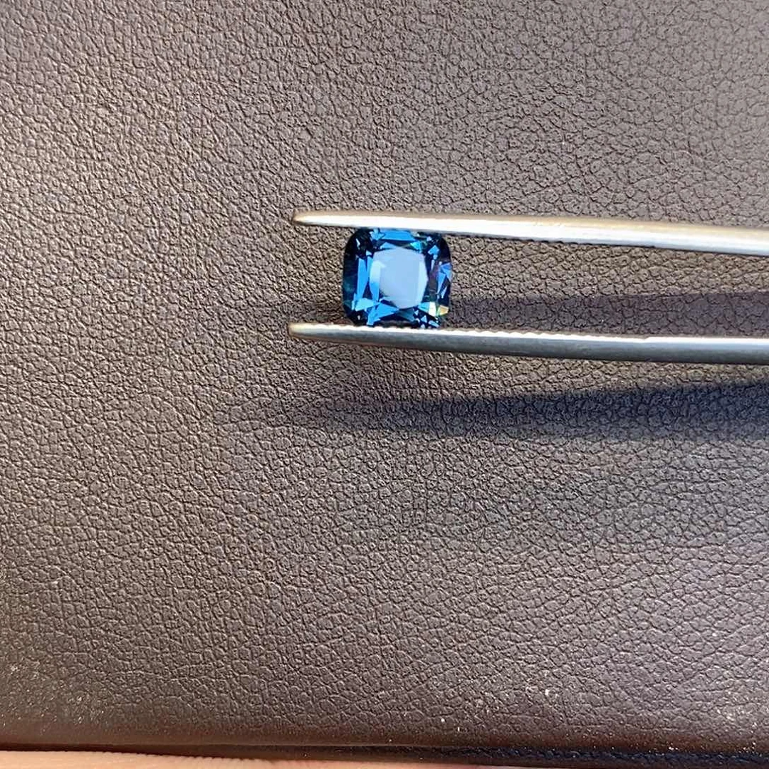 尖晶石裸石尖晶石