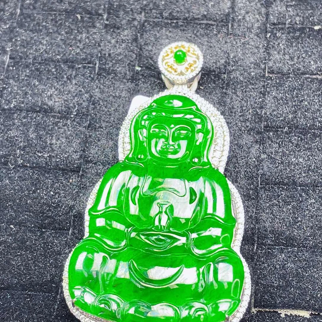 翡翠未镶嵌颈饰53
