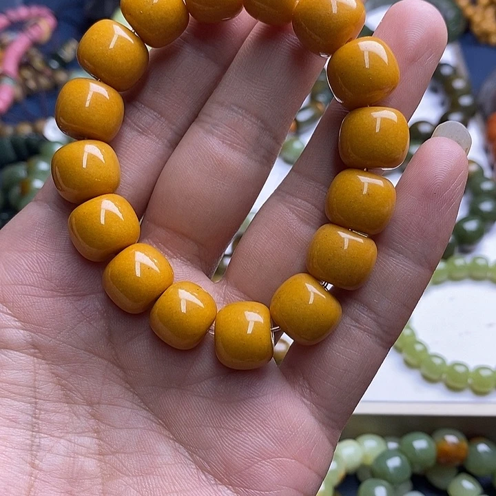 未镶嵌蛇纹石玉珠宝奇石