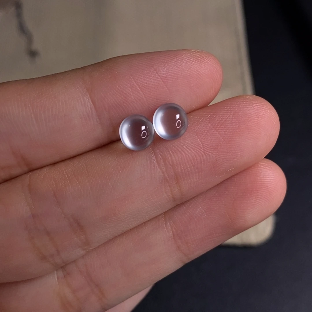 翡翠未镶嵌颈饰卡6.5正圆一对