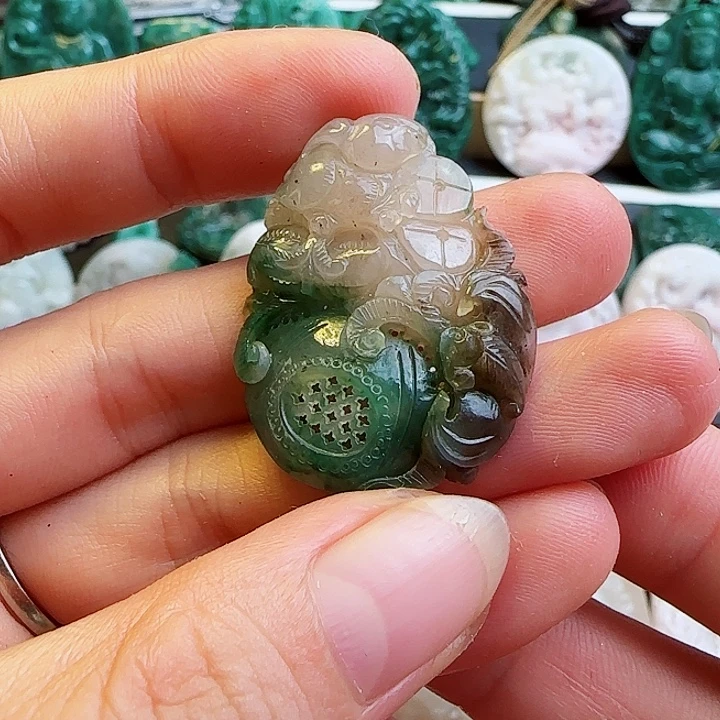 未镶嵌独山玉颈饰