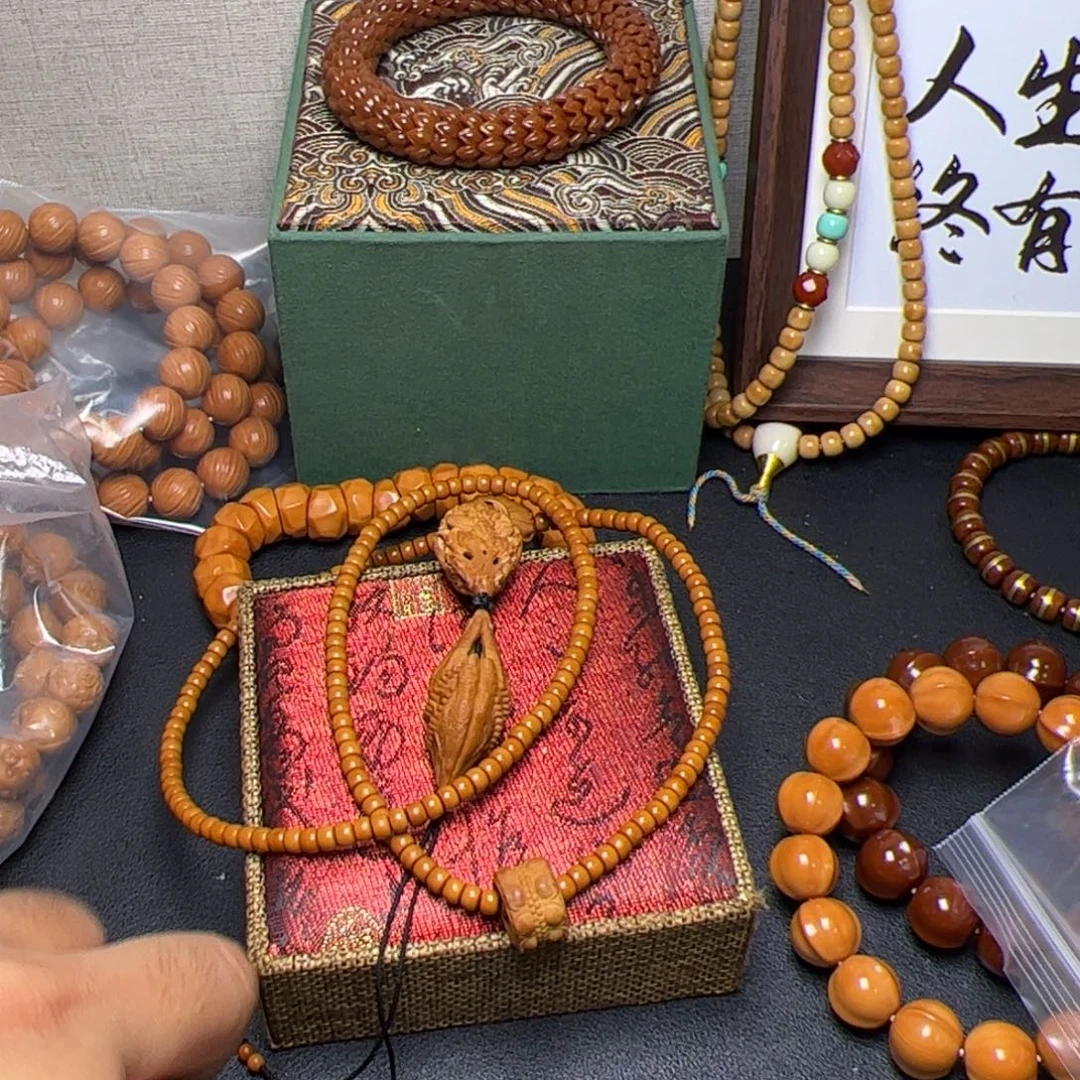 甜***笑吊坠猴头核桃哦句