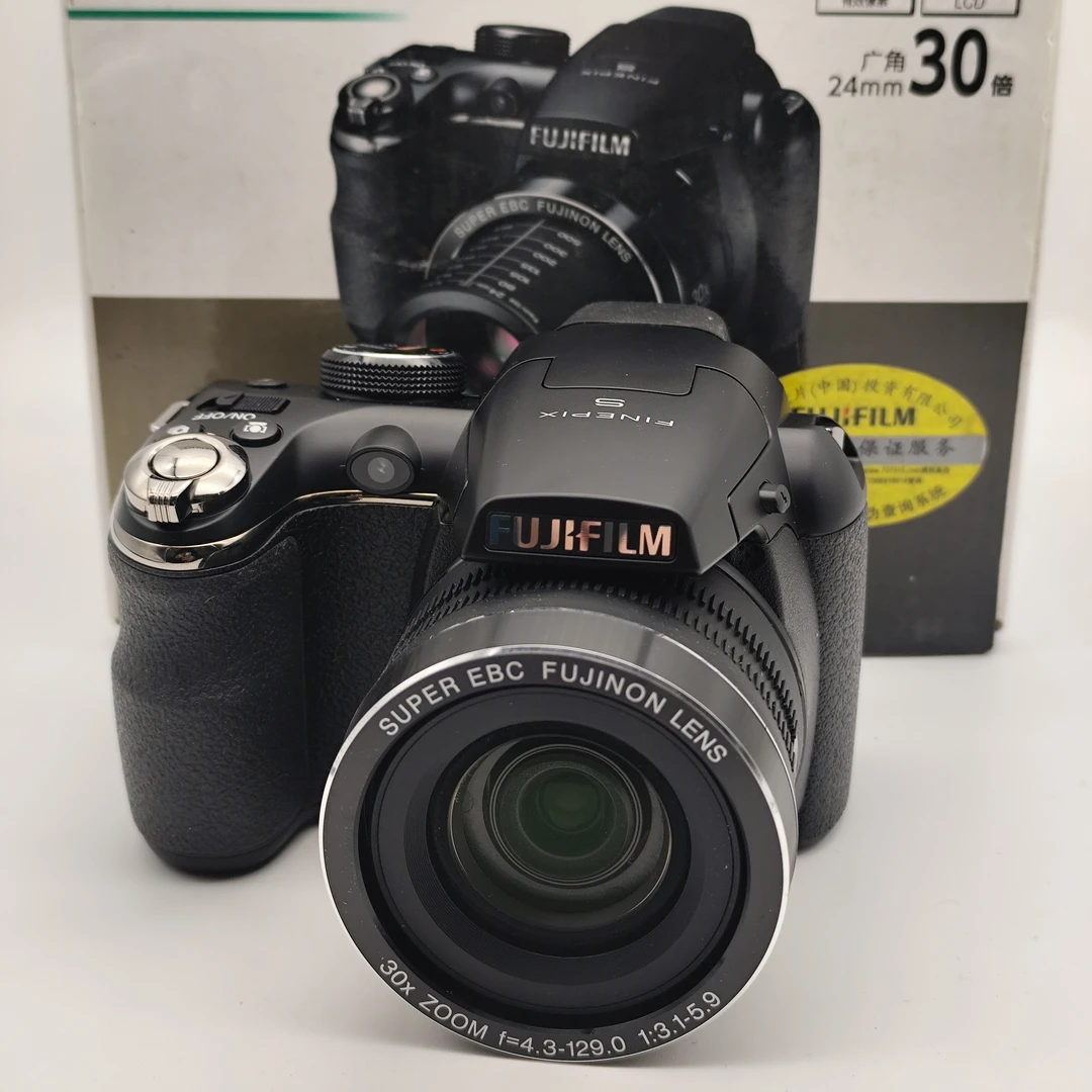 99新 Fujifilm/富士 长焦ccd相机 富士s4530 1400w像素 30倍光变