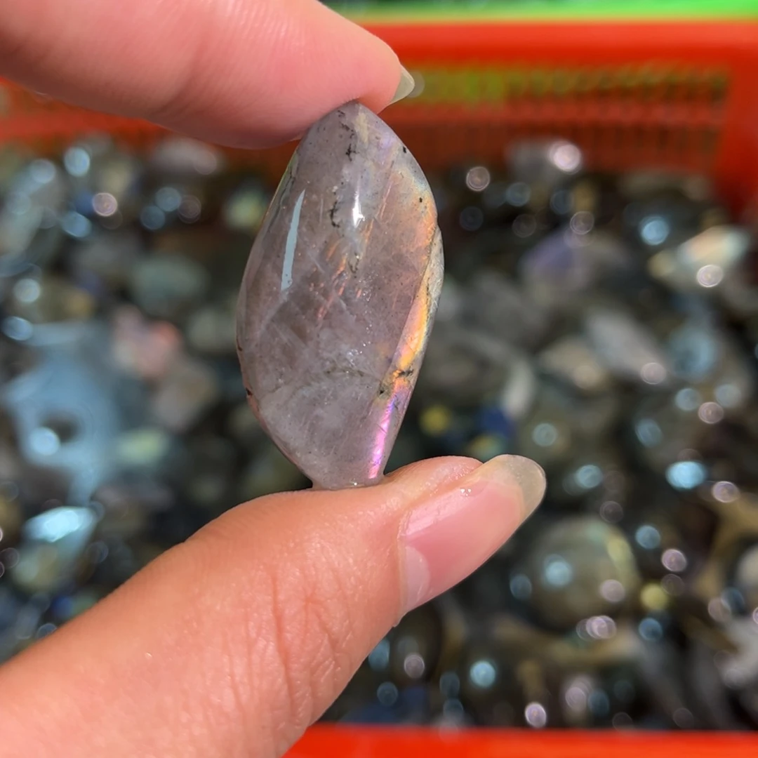 拉长石吊坠未镶嵌执**心