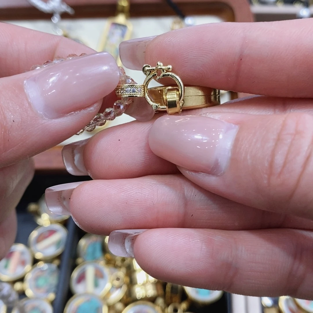 【闪购商品】吊坠5个金色万能扣突突突