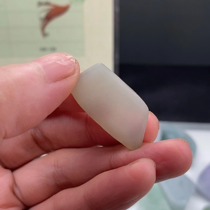 颈饰未镶嵌翡翠缅甸翡翠A货边角