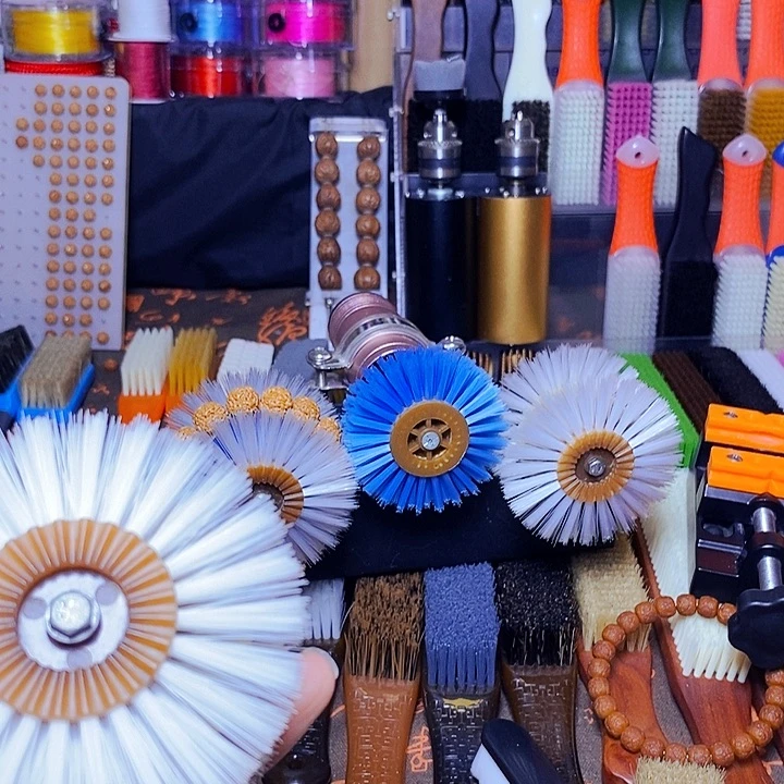 3个底轮黑鬃2个上轮