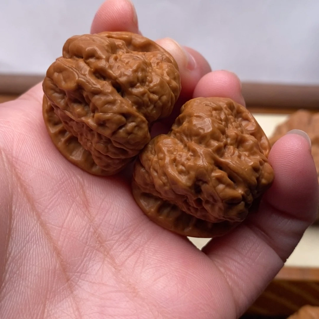 【闪购商品】把件文玩核桃边34左右