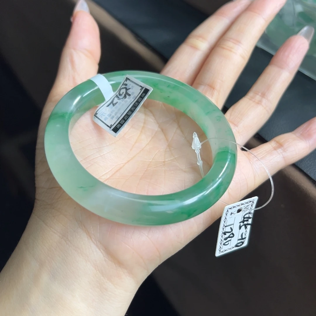 石英质玉手镯未镶嵌梦*