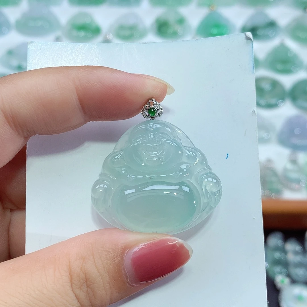 翡翠18K金镶嵌颈饰佛