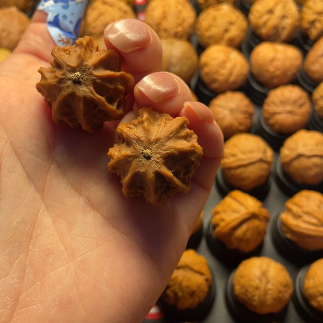 野***金吊坠文玩核桃核桃