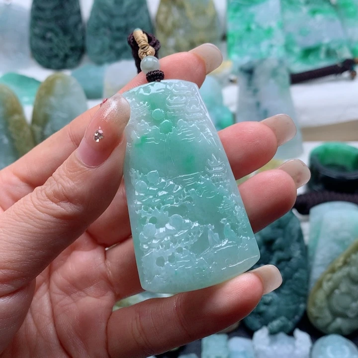 定制翡翠未镶嵌山水