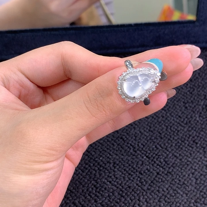 18K金镶嵌戒指翡翠