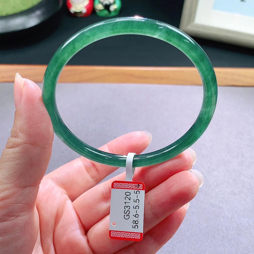 翡翠手镯未镶嵌天然翡翠手镯