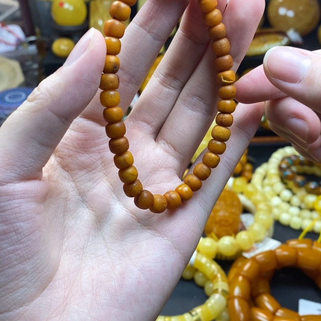 未镶嵌琥珀珠宝奇石