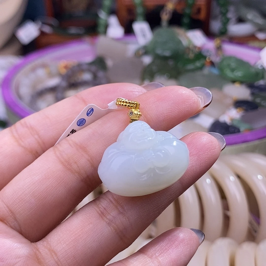 和田玉清货价羊脂白玉银抱抱佛未镶嵌