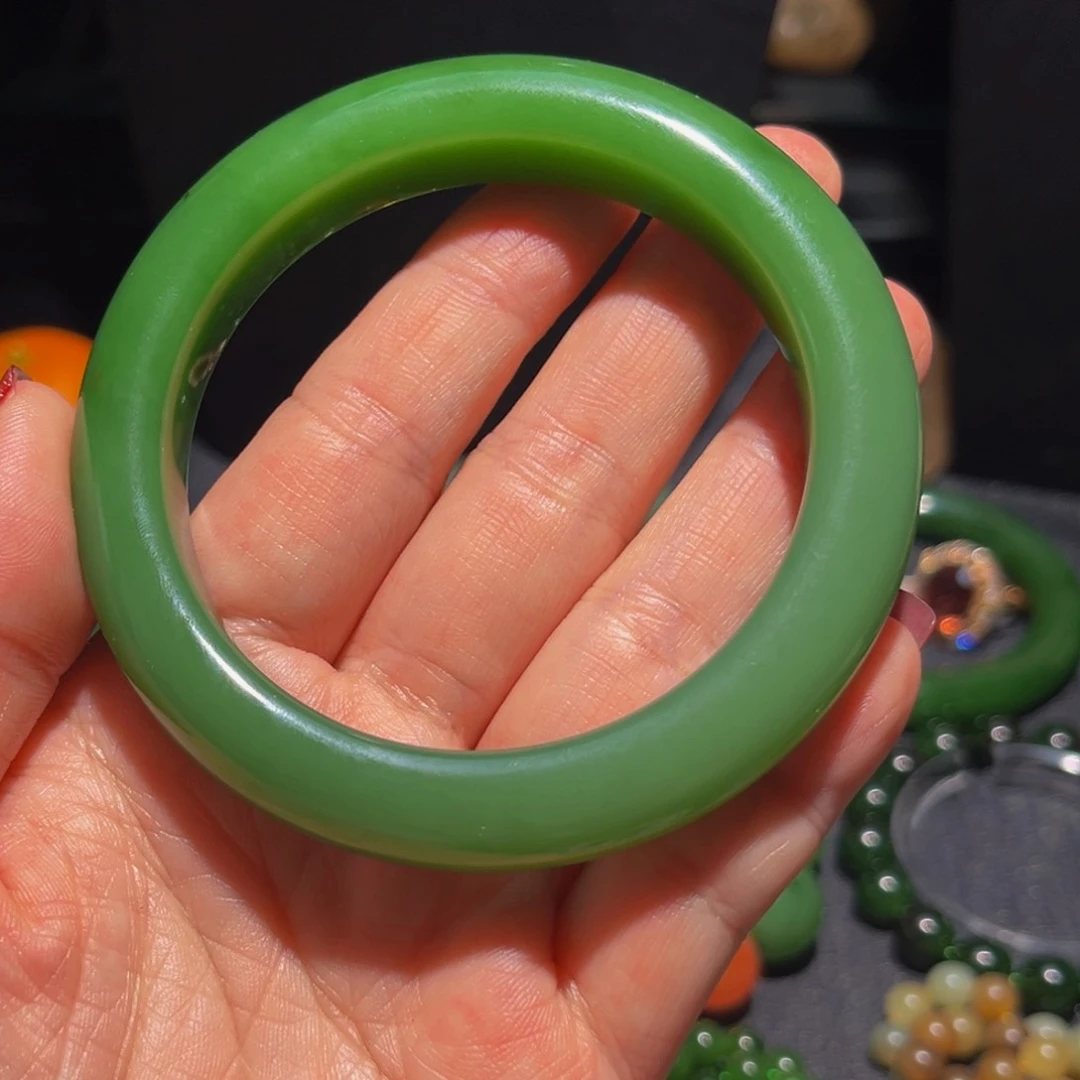 未镶嵌手镯和田玉俄七61圈口