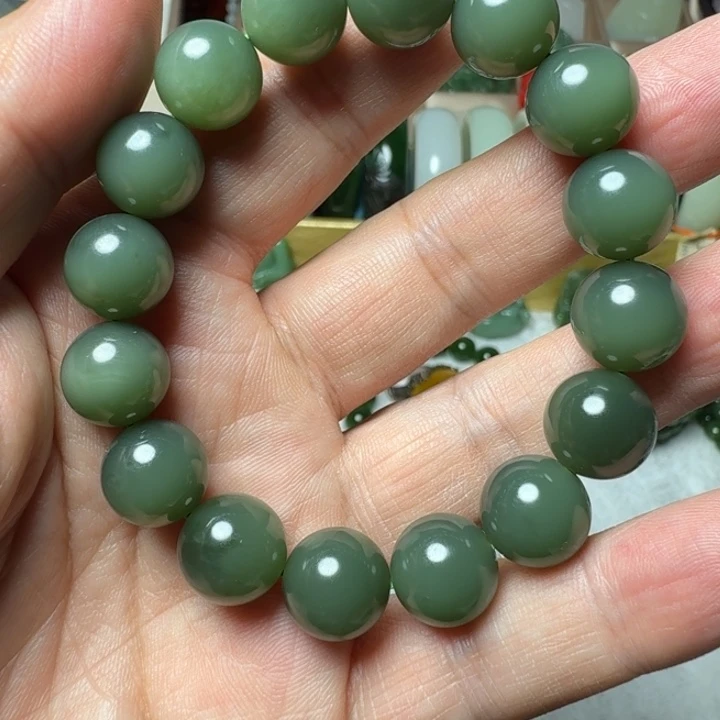 和田玉未镶嵌手串