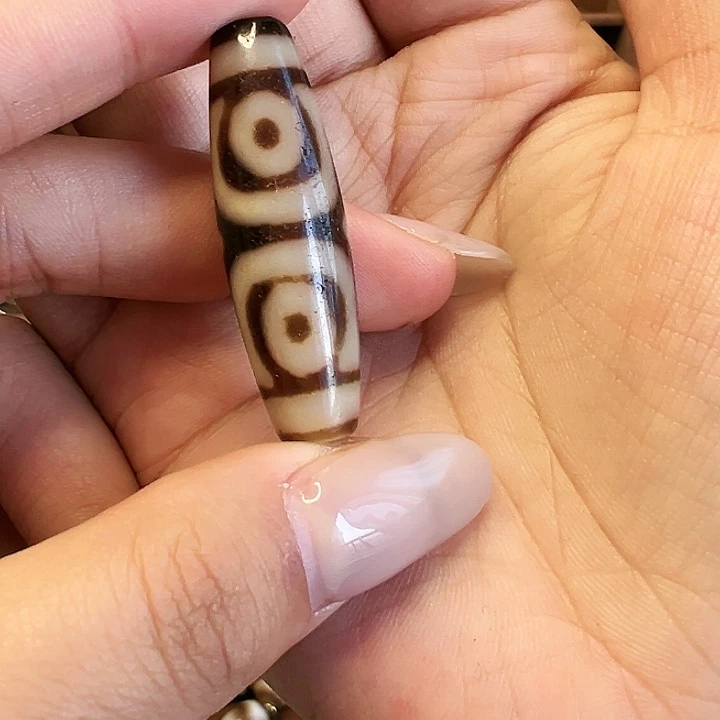 玛瑙/玉髓颈饰未镶嵌余***吗