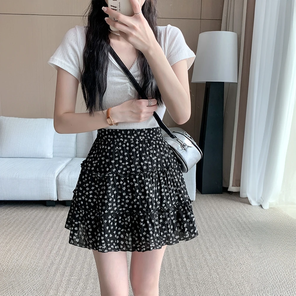 胖mm大码黑色碎花短裙女夏季显瘦a字半身裙休闲芭蕾风波点蛋糕裙