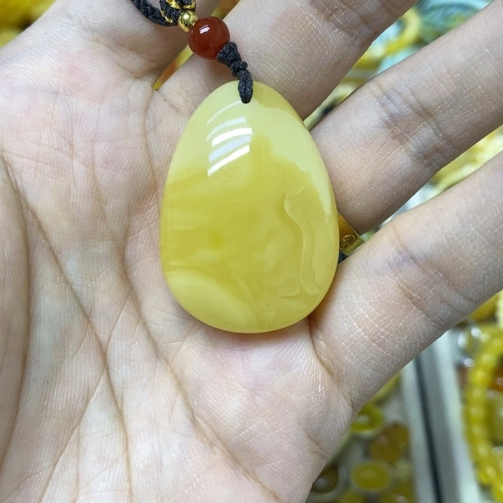 蜜蜡未镶嵌裸石吊坠