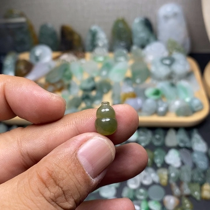 颈饰未镶嵌翡翠葫芦