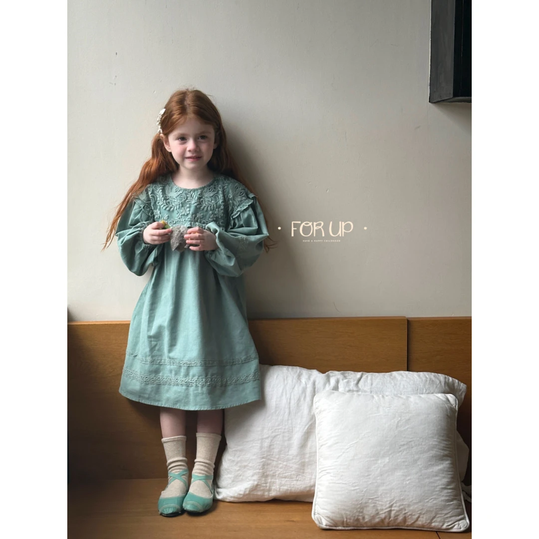 【现货】243-FU-79053岩松绿 [FOR UP]法式蔓蜜蕾丝拼接花边连衣裙